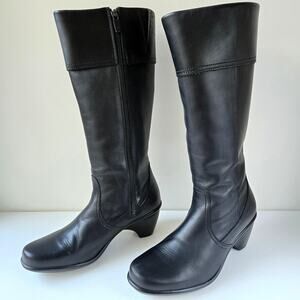 Dansko Risa Tall Leather Low Heel Black Riding Knee High Boots w FLAW Size 39